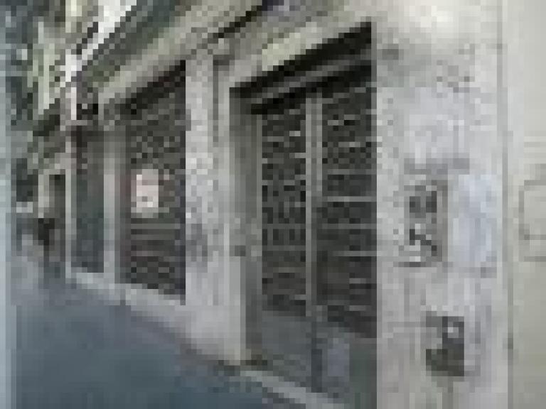 local comercial,salida 2 calles,zona cèntrica, excelente