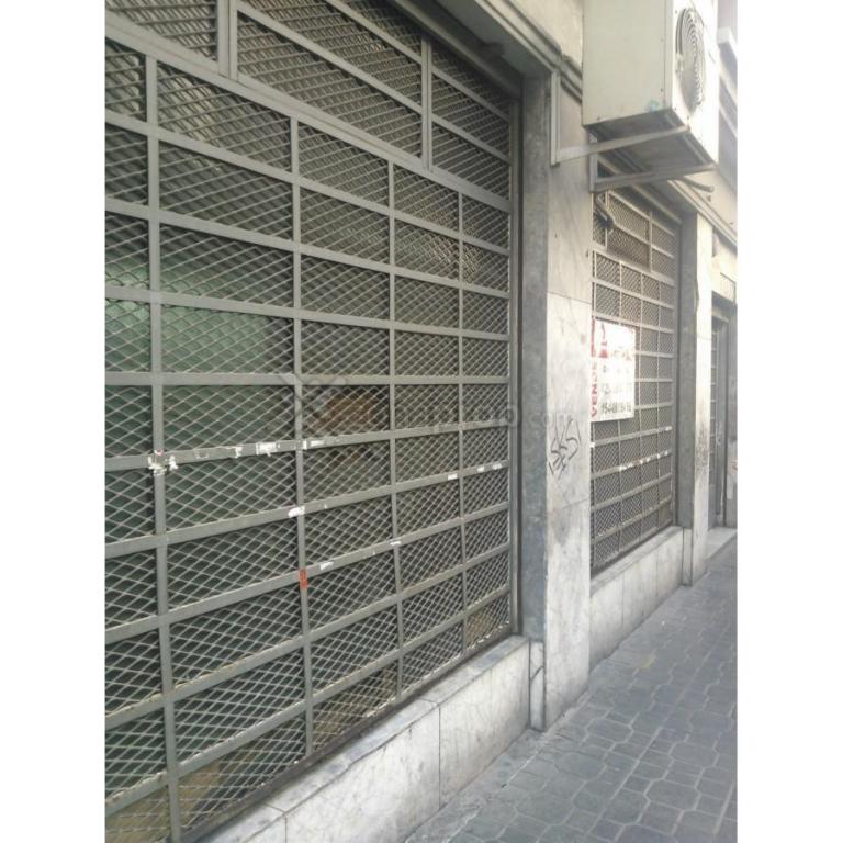 local comercial,salida 2 calles,zona cèntrica, excelente