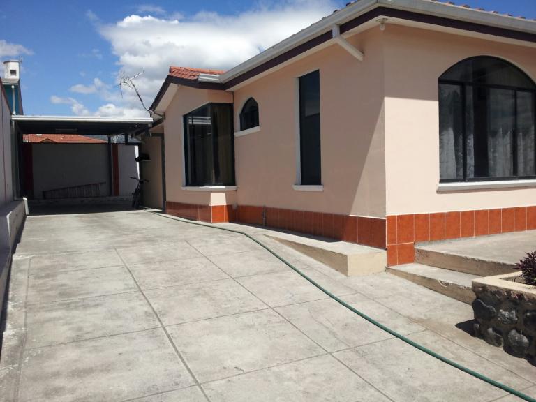HERMOSA CASA EN FAJARDO