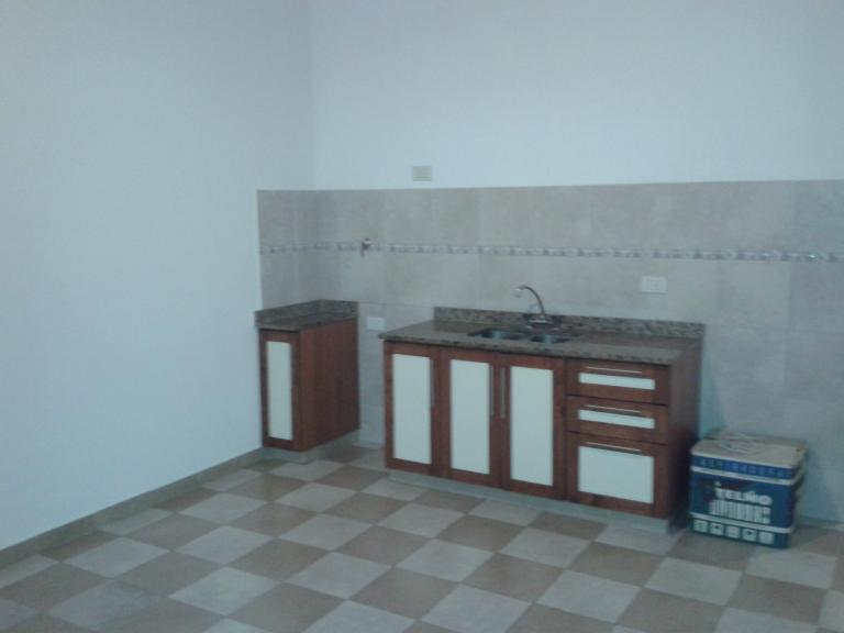 DEPARTAMENTO 2 AMB C/PATIO Y BALCON