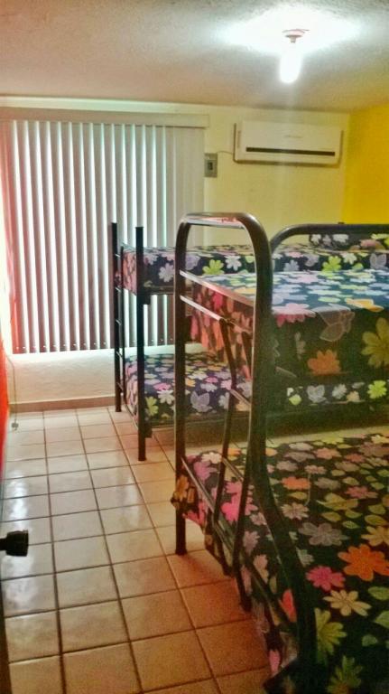 Depa amueblado se renta en la Floresta