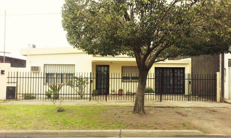 CASA EN AMPLIO TERRENO DE 540M2