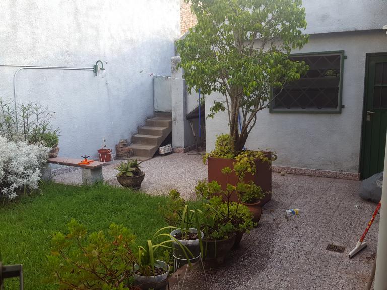 CASA 4AMB GARAGE 3 AUTOS EN LOTE 200M *apto credito*