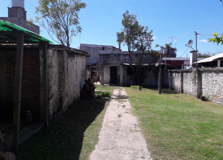 Terreno a 3 cuadras de feria La Salada