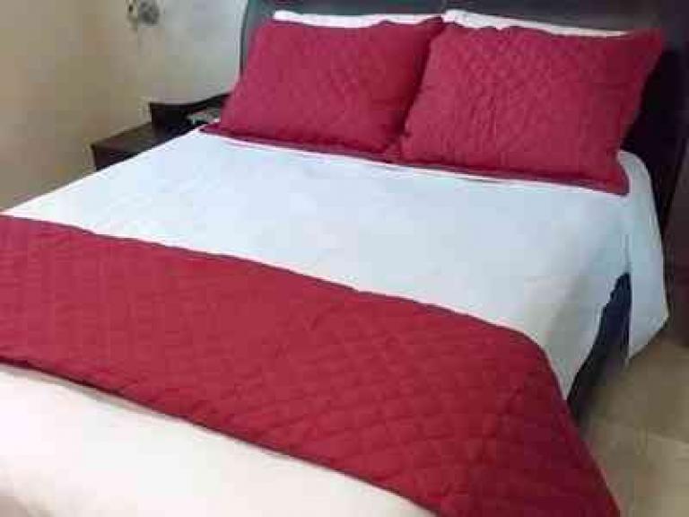 DISPONIBLE PARA LA RENTA CASA EN EL CANTIL