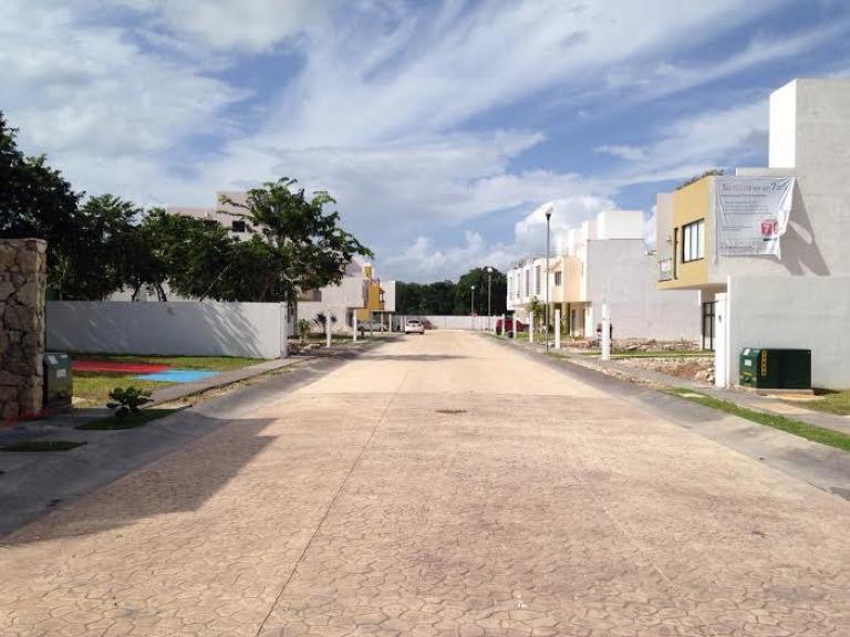 DISPONIBLE PARA LA RENTA CASA EN EL CANTIL