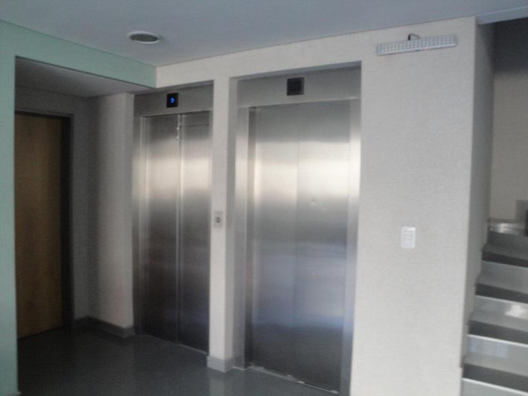 Oficinas y consultorios moron centro a estrenar !!
