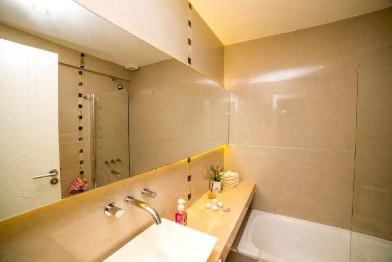 EXCLUSIVO SEMIPISO 3 AMB CON C/ COCHERA Y VISTA AL MAR