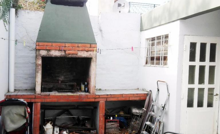 HERMOSA PROPIEDAD EN CASTELAR CÓDIGO 574