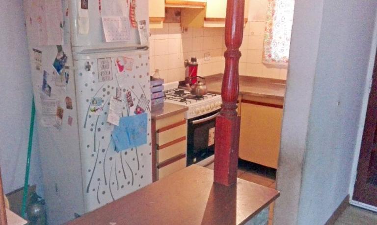 HERMOSA PROPIEDAD EN CASTELAR CÓDIGO 574