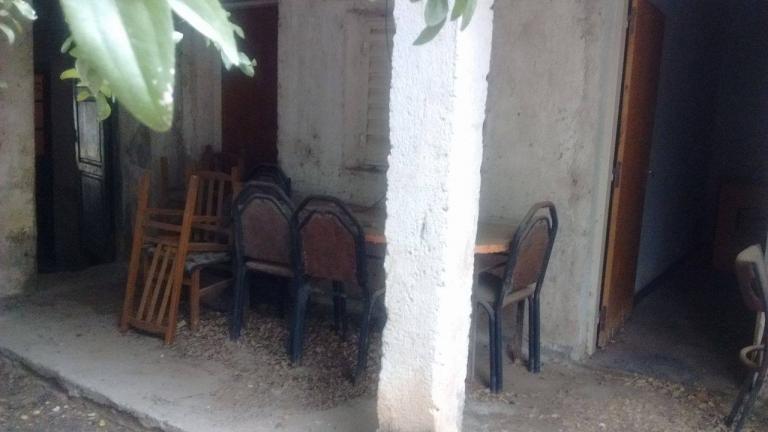 Vendo Propiedad sobre Avenida a refaccionar