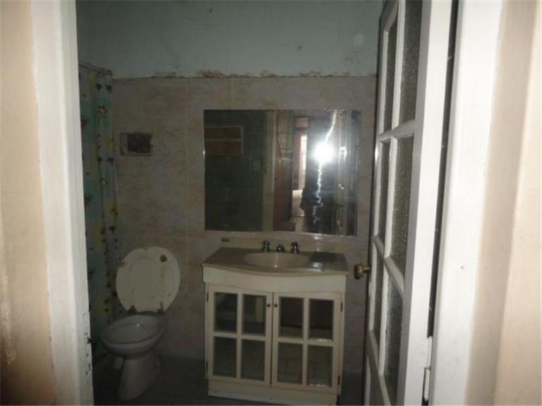 LOCAL CON DOS VIVIENDAS EN BLOCK - MAZA Y RIVADAVIA- LOTE PR