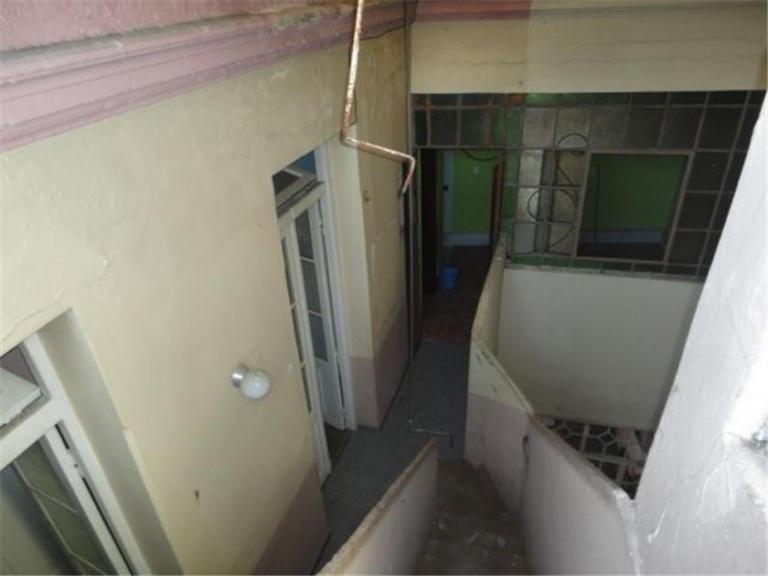LOCAL CON DOS VIVIENDAS EN BLOCK - MAZA Y RIVADAVIA- LOTE PR