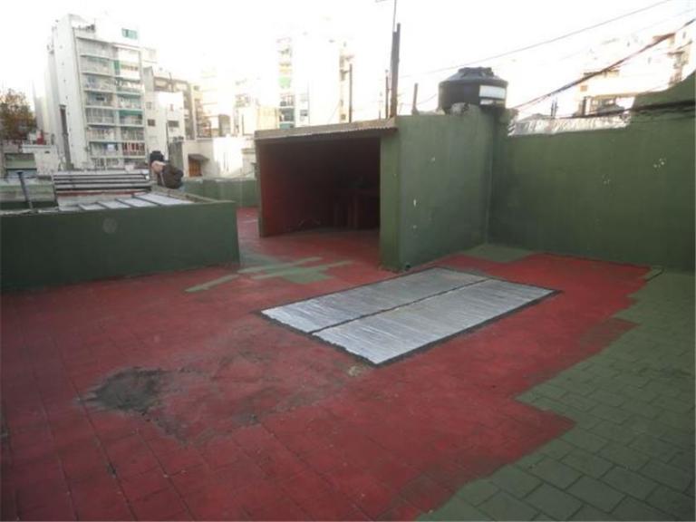 LOCAL CON DOS VIVIENDAS EN BLOCK - MAZA Y RIVADAVIA- LOTE PR