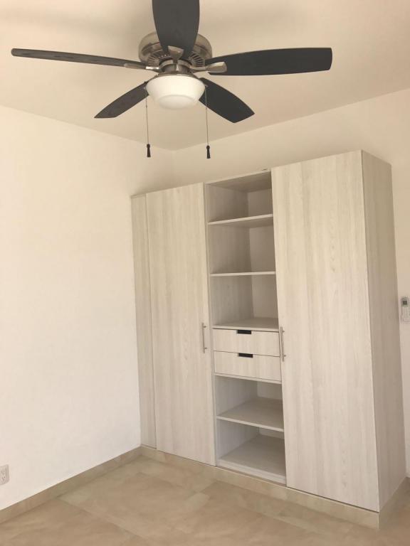 CASA EN RENTA SEMI-AMUEBLADA BALI-PLAYA DEL CARMEN
