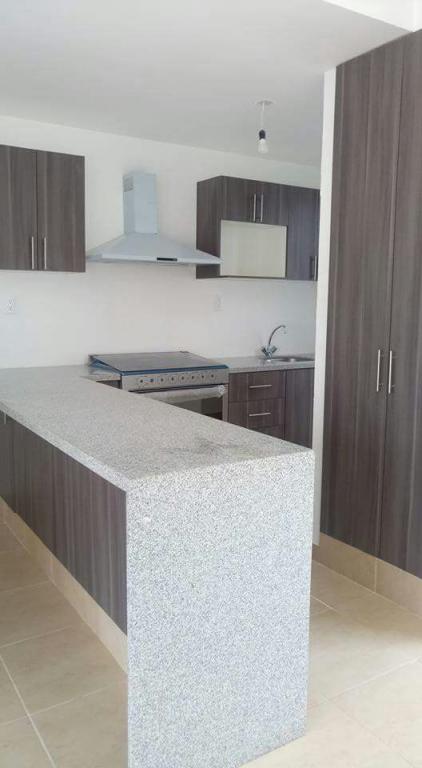 CASA EN RENTA BALI 3 NIVELES