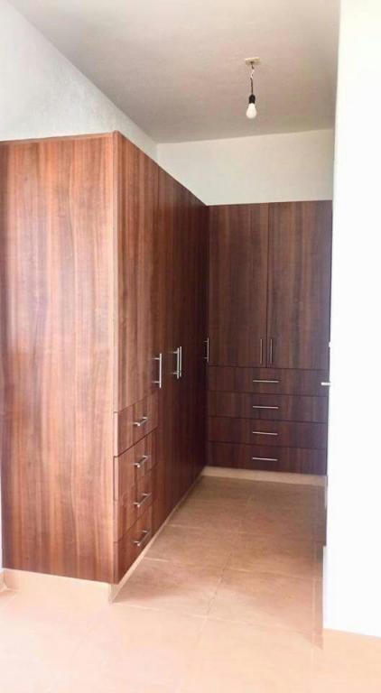 CASA EN RENTA BALI 3 NIVELES