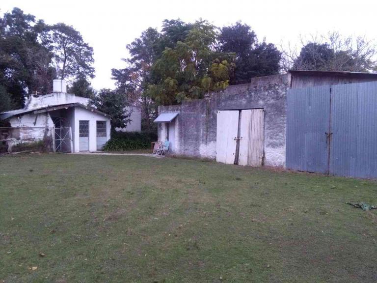 CAMPO MIXTO DE 16.6 HA CON MEJORAS A 1000 METROS DEL PUEBLO.