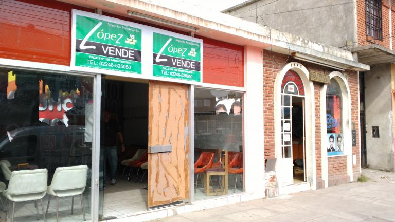 LOCAL sobre la Avenida 32 entre 14 y 15
