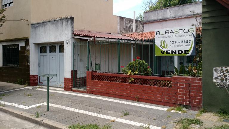 Hermoso chalet de 4 Amb sobre lote propio excelentisima ubic