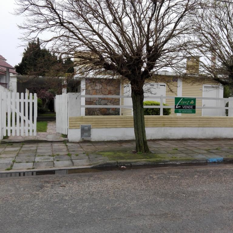Casa 70 M2 + Depto 31 M2 sobre lote de 540 M2