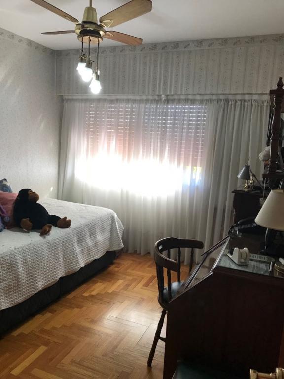 Departamento 4 ambientes con 2 cocheras y  baulera