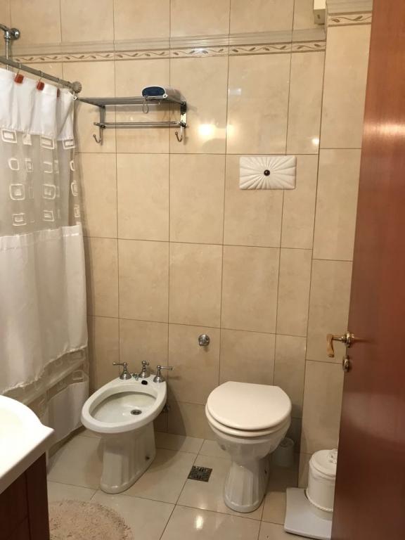 Departamento 4 ambientes con 2 cocheras y  baulera