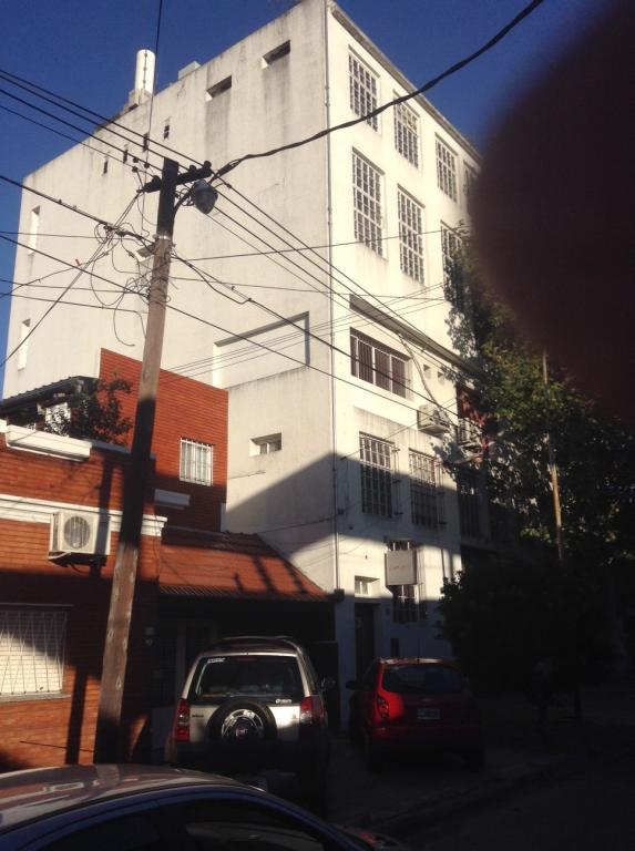 Deposito 1300m2 en Villa Maipu, actual fabrica