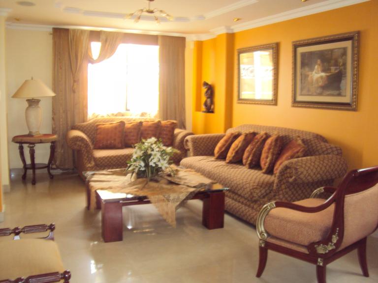 Junto Parque Colon Vendo Departamento 4 Dormitorios.2 parque
