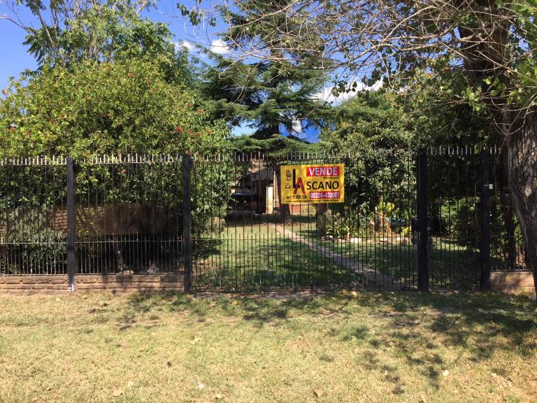 Casona 1348, Glew, Almirante Brown