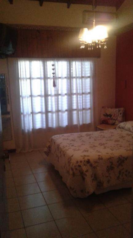 VENTA EXCELENTE CHALET 5 AMBIENTES
