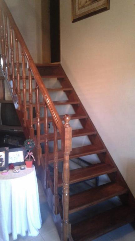 VENTA EXCELENTE CHALET 5 AMBIENTES