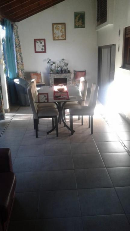 VENTA EXCELENTE CHALET 5 AMBIENTES