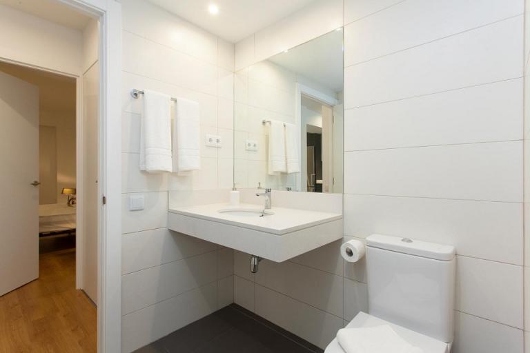 Inmosoluciones Aljarafe Gestiones, Alquiler de Loc. con vivienda en    Puerto Real Foto4 