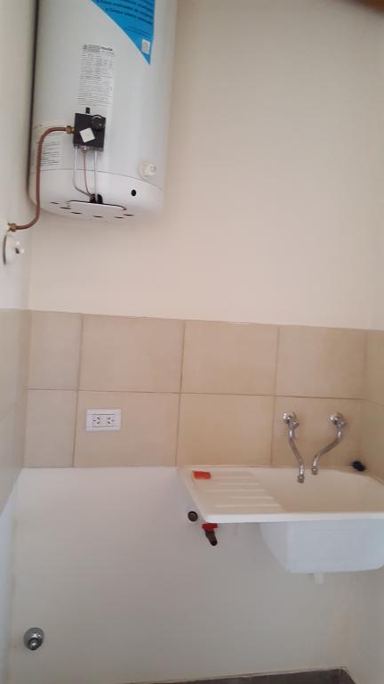 DEPARTAMENTO 2 AMB CON BALCON  LOMA HERMOSA