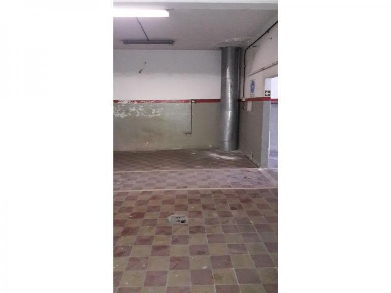 Excelente inmueble industrial 1900 m2 Av. J. D. Peron 5700