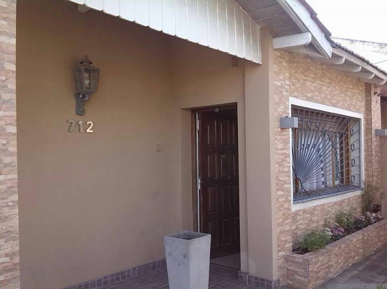 VENTA DE CHALET 3 AMBIENTES Y P.H 2 AMBIENTES VILLA LUZURIAG