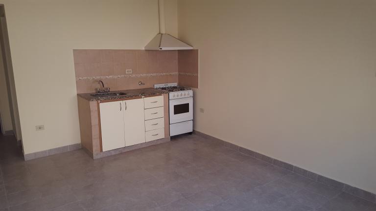 DEPARTAMENTO 2 AMB C/PATIO VILLA BOSCH sin expensas
