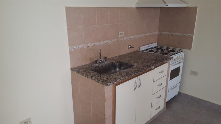 DEPARTAMENTO 2 AMB C/PATIO VILLA BOSCH sin expensas