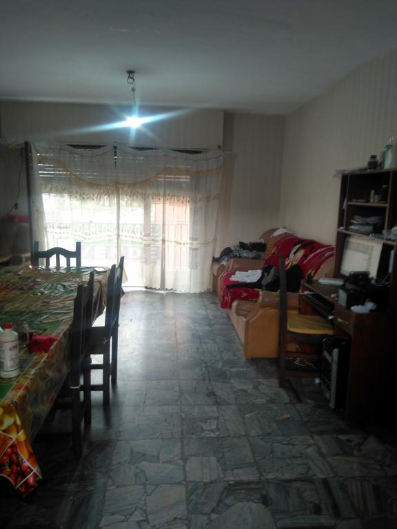 Galpòn y vivienda