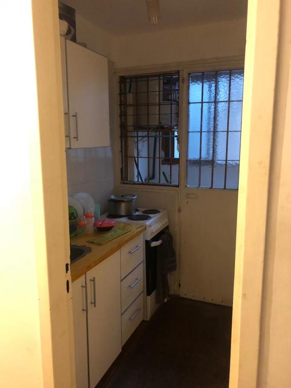 CORDOBA 5100, SE VENDE, EXCELENTE LOCAL CON VIVIENDA Y SAL
