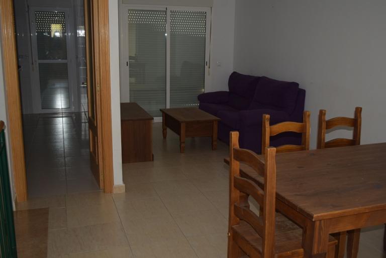 SE VENDE PRECIOSO ADOSADO EN CÁRTAMA