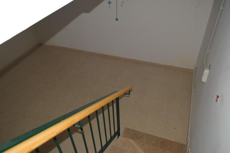 SE VENDE PRECIOSO ADOSADO EN CÁRTAMA