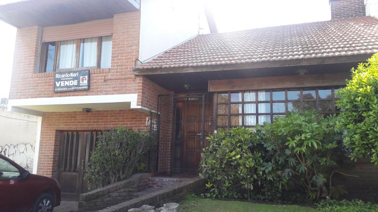 Venta de Chalet 4 ambientes en Mar del Plata Caisamar