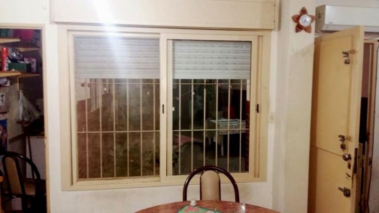 Casa antigua lote propio 8,66 x19 para reciclar