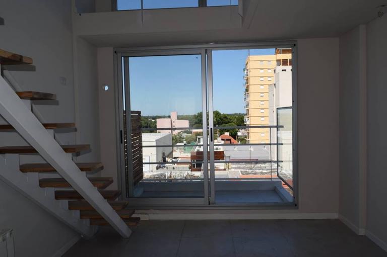 Departamento duplex de un dormitorio en zona centrica