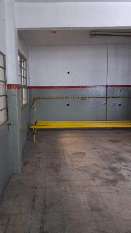 IMPORTANTE INMUEBLE INDUSTRIAL 1900 m2