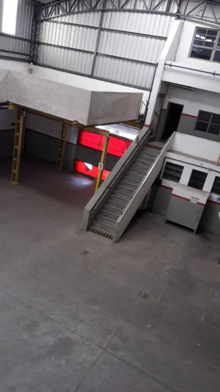 IMPORTANTE INMUEBLE INDUSTRIAL 1900 m2
