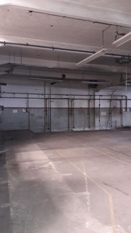 IMPORTANTE INMUEBLE INDUSTRIAL 1900 m2