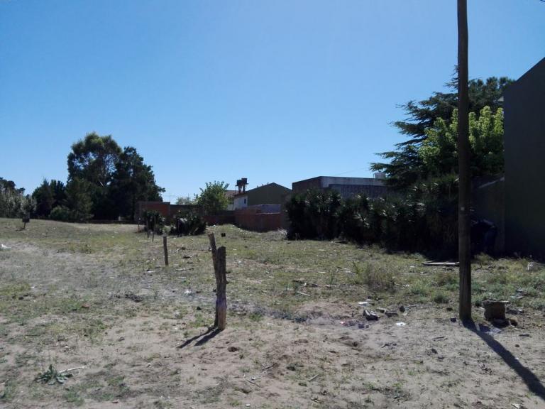 Lotes en Santa Teresita. 12x50=600M2.  48 entre 6 y 7
